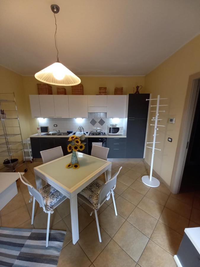 Flat Le Rose Apartment Paratico Bagian luar foto